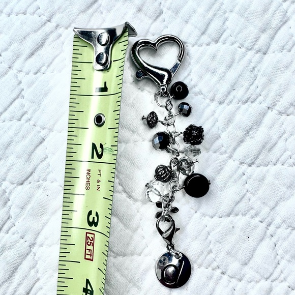 Bag/Purse Charm - Beads and “d” and heart shaped closure! - Picture 7 of 11